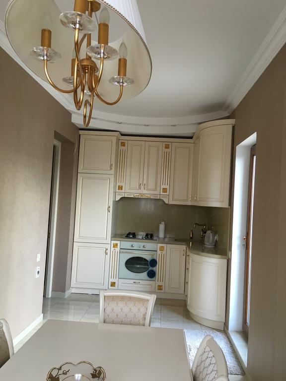 Lesya Apartment With Terrace Tbilisi ภายนอก รูปภาพ