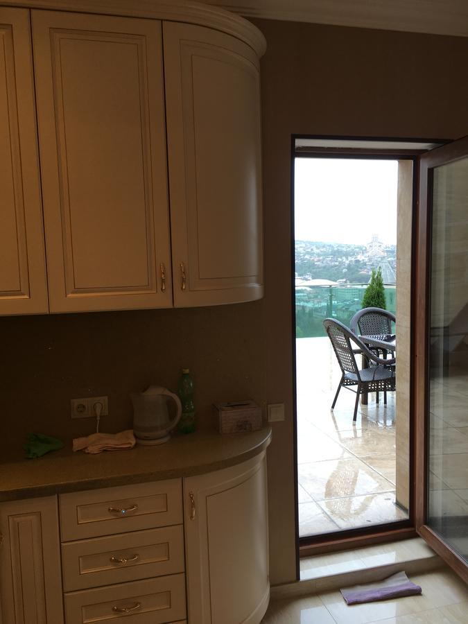 Lesya Apartment With Terrace Tbilisi ภายนอก รูปภาพ