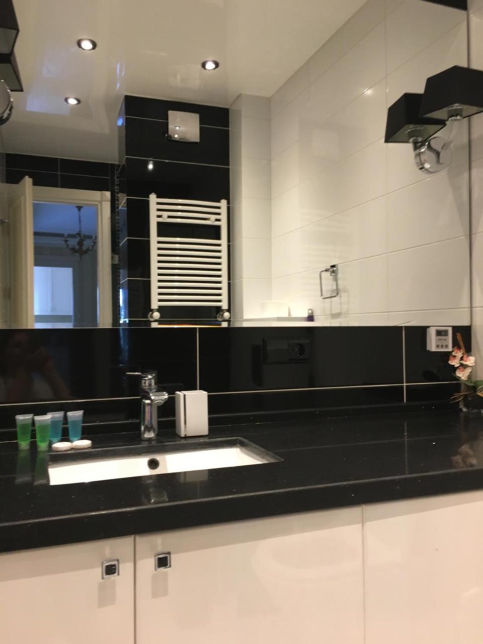 Lesya Apartment With Terrace Tbilisi ภายนอก รูปภาพ