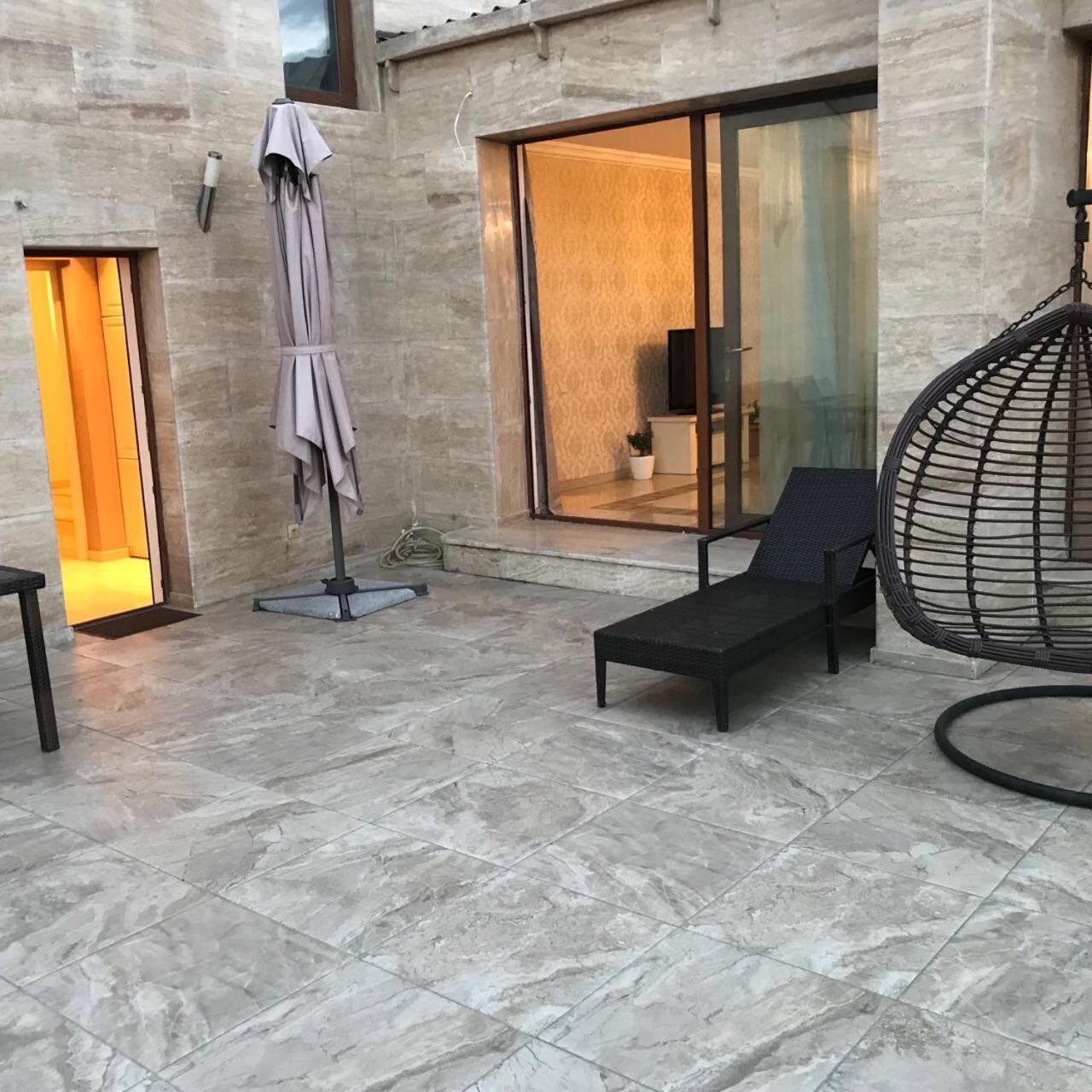 Lesya Apartment With Terrace Tbilisi ภายนอก รูปภาพ