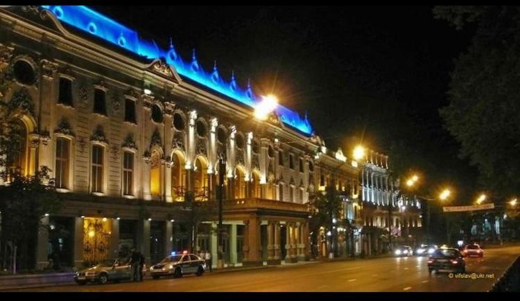 Lesya Apartment With Terrace Tbilisi ภายนอก รูปภาพ
